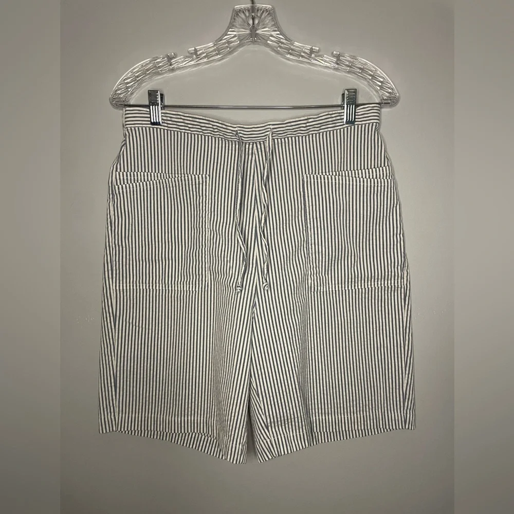 Denim & Co Vintage Blue White Stripe Shorts 4 Pockets Elastic Waist 7" Inseam - Picture 5 of 16